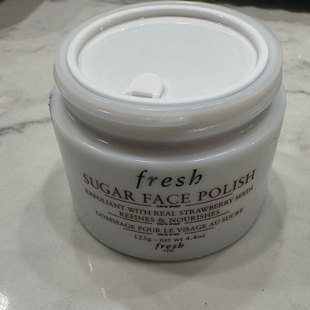 Fresh Sugar Face Polish Exfoliant with Strawberry Seeds